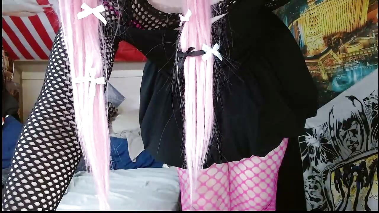 Fat cock loving sissy dances for dick