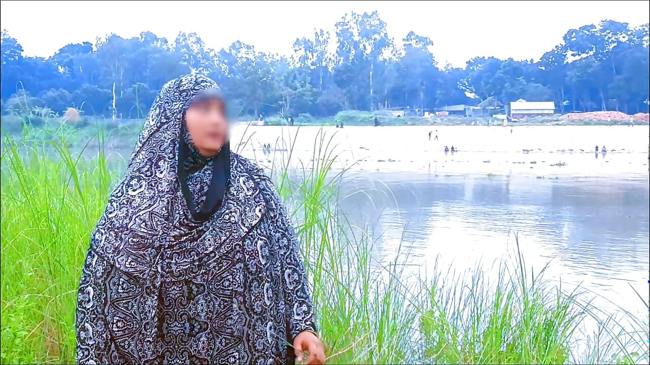 Aku ngentot memek sempit saudara tiriku asal bengali desaku