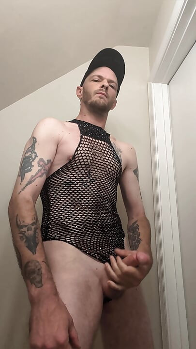 I'll show you my new trick but don't tell anyone! Shake on it?