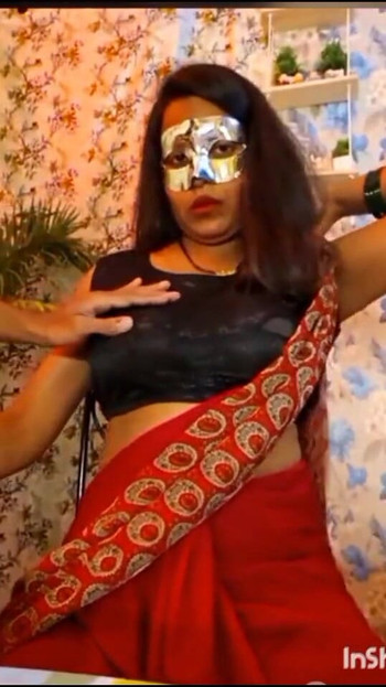 Thrilling moment from "Padosan bhabhi ki chudayi"