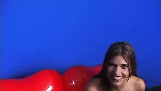 Pelacur lucu mengisap kontol di pov