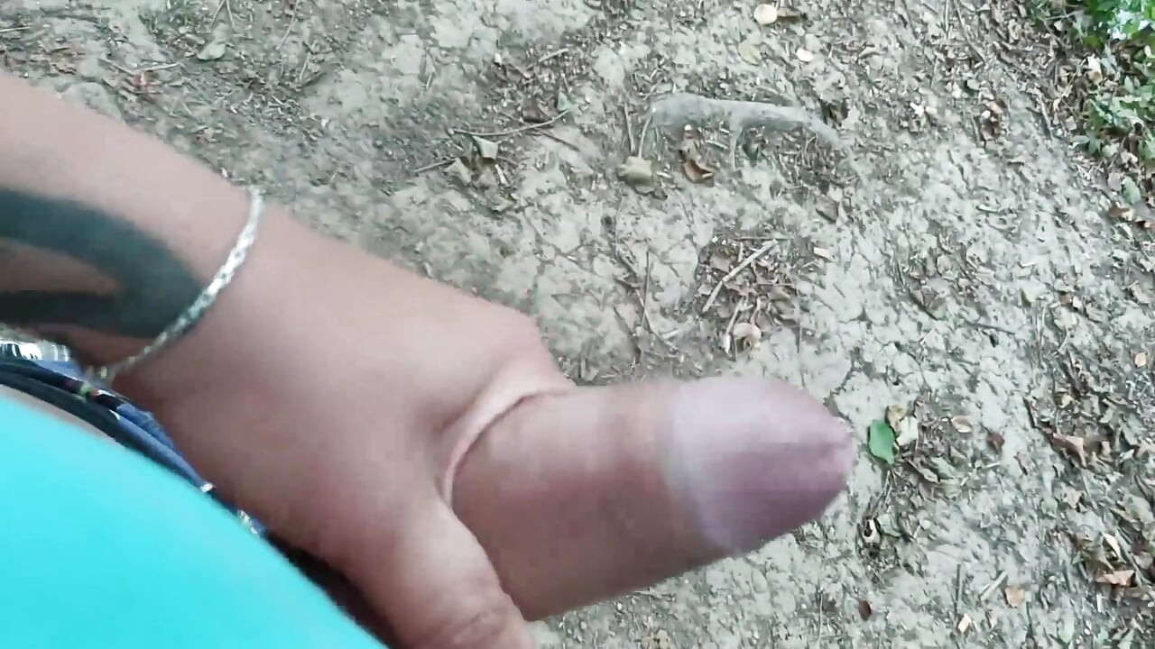 Drkanje blizu jezera, pogled izbliza na velikim pogledima i sperma do jezera