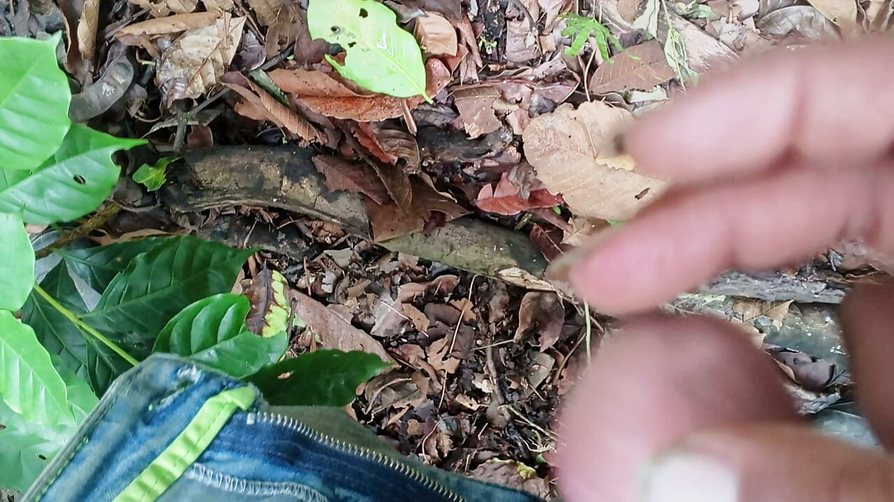 The guy didn't resist and also put his BBC ! !️ Wataa
