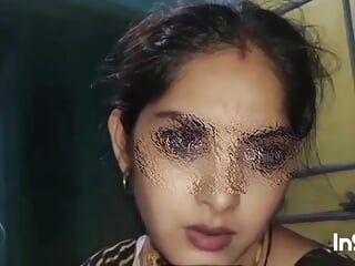 Le beau-frère pacifie la jeunesse déchaînée de sa jeune belle-sœur en la faisant mentir sur le lit, Lalita Bhabhi, fille indienne sexy