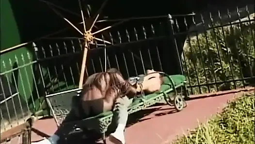 Black and white pussy licking pussy fucking kissing in the garden