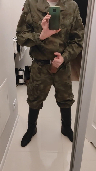 Gay soldier jerks off in military officers 4 | Clip 2