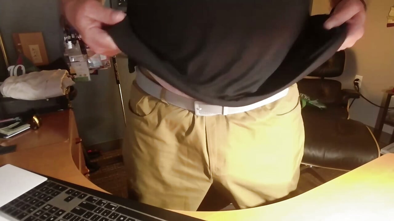 Jerking at my Desk again.