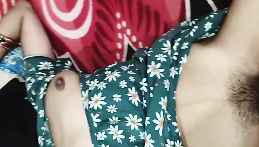 Video seks ganas gadis india pertama kali dientot bahasa india