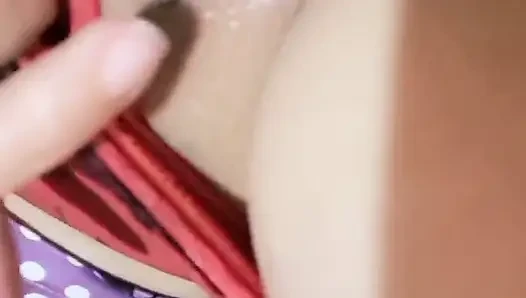 19 yaşındaki Kolombiyalı kızın götünü görmek ister misin?