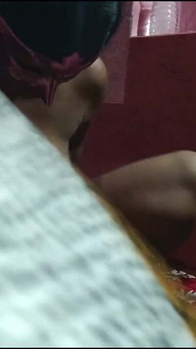 Smuk 18+teenagekvinde bliver seksuelt ophidset. Nabo kvinde bliver romantisk penetreret af onkel, sutning og Sex video | Klip 1