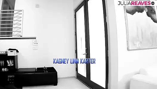 Sexy schätzchen lutschen einen massiven schwanz und werden dann abwechselnd gefickt