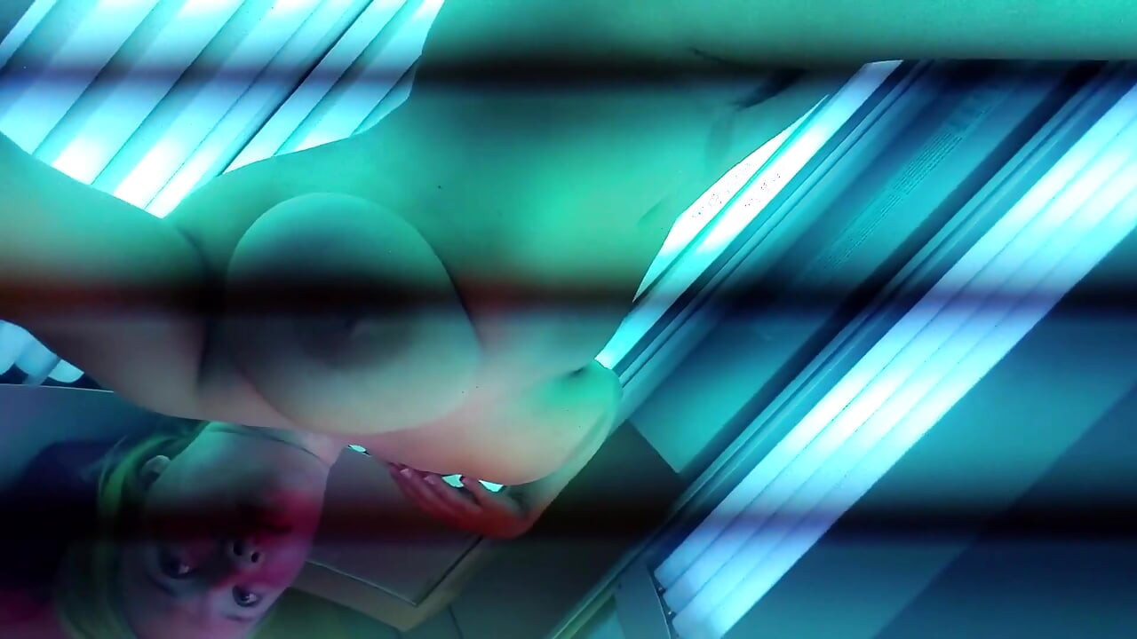 Some Naughty Tanning Bed Fun!