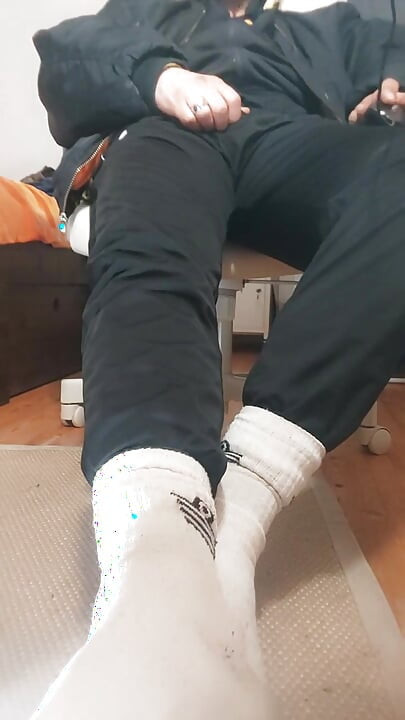 ダーティジャンクブロは仕事を終えた...臭い靴下