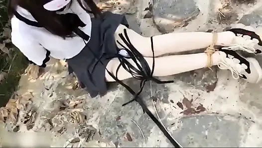 Açık havada bdsm kız