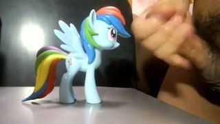 Traço do arco-íris (mlp) figura bukkake 01