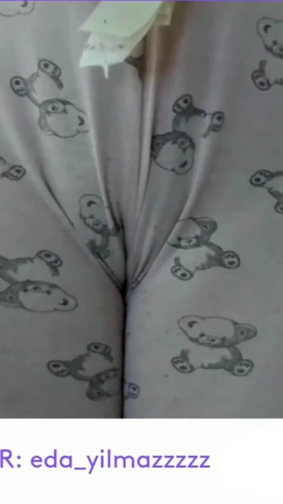 CAMELTOE- MASTURBATION IN PAJAMAS- TURKISH MILF- TURKISH PORN | Clip 1