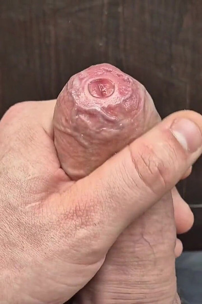 직장에서 자지 싸기!