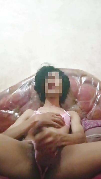 Masturbasi sissy femboy Indonesia kontol gede