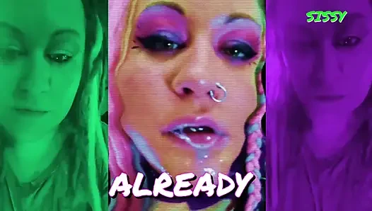 Cewek gay ini lagi latihan seks liar versi waria