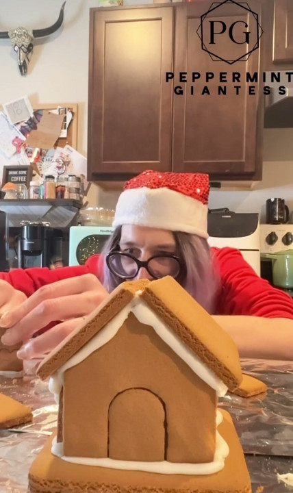7 foot 3 inch Giantess in 8 Inch Heels Builds a Gingerbread Village