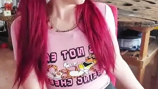 Shyyfxx ateşli baldızın aile yemeği rol oyununda onu sikmek istediğini biliyor