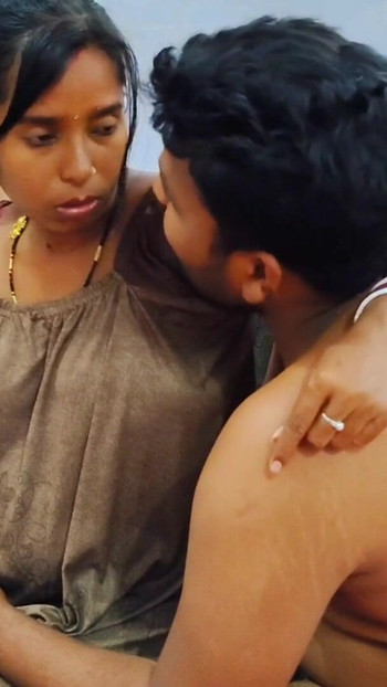 Indian sex - Village rickshaw puller's wife and sister-in-law's boyfriend sexy movies | Clip 1