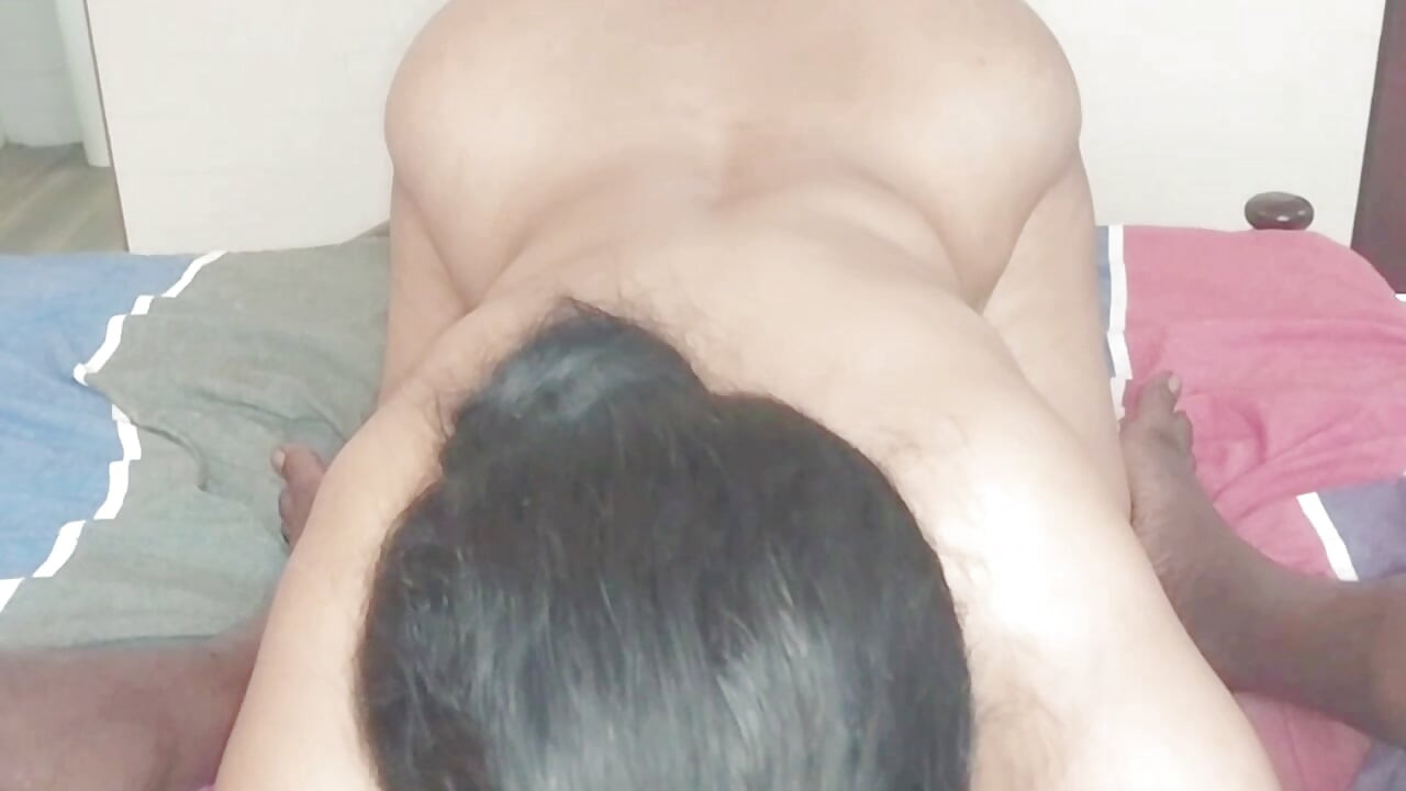 Saya menjemput budak itu dari bilik asrama di dalam rumah hari ini, memberikannya handjob, dan kemudian mengongkeknya betul-betul di dalam bilik saya