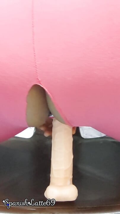 Malay Girl Wears Butt Plug While Masturbating