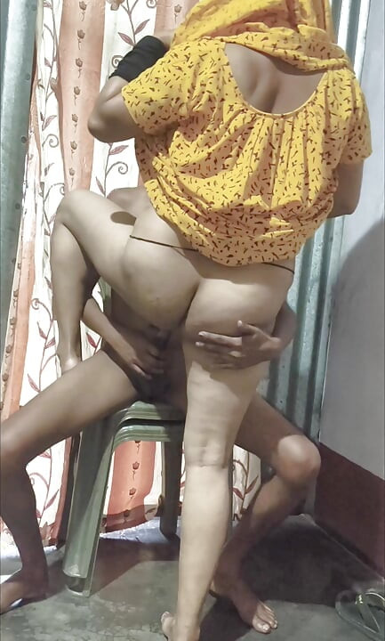Desi bhabi ko pela din mai jor jor