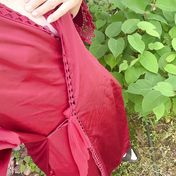 piss for gardend on the grass beautifull