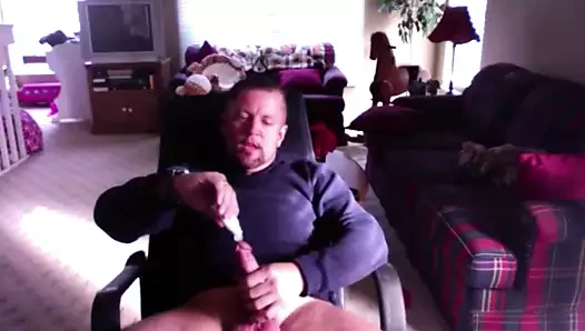 Üvey baba sopayla sikiliyor