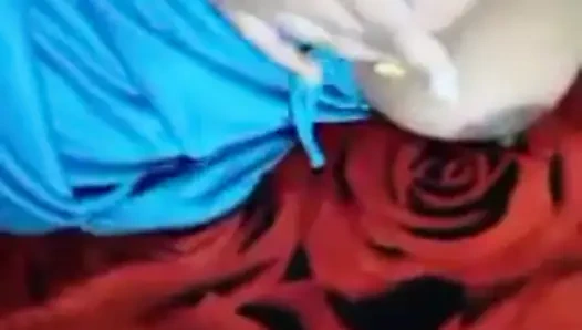 Video call langsung pertamaku dengan memek tetek seksi