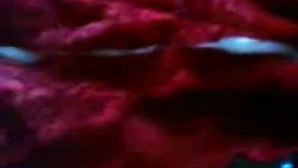 cumming üzerinde kırmızı külot