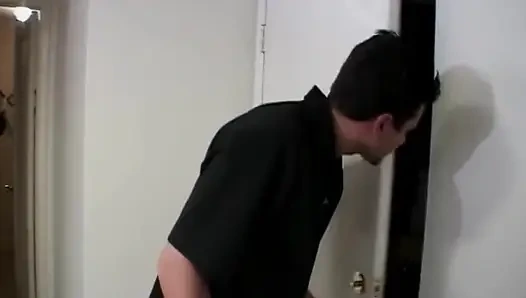 Sert kanepede sikişerek dil dışarı ahegao orgazmı