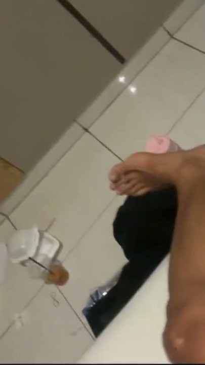 Hijab girls can't hold back their lust for this man! | Clip 2