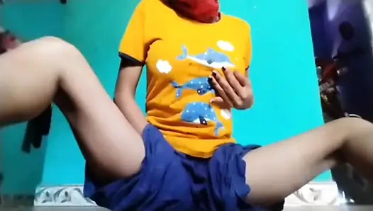 Indian beautifull girl doing fingering in home