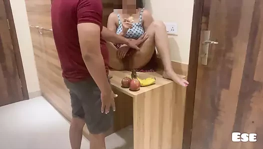 Hot Girl Fruit Seller Got Fucked