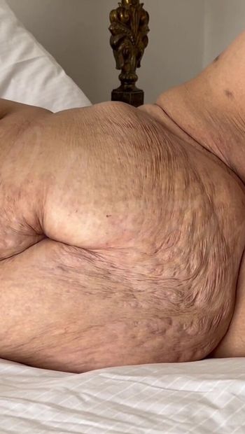 Camera pans down the length of my BBW body