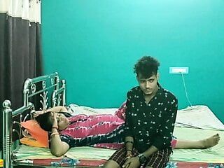 Тайный трах горячей милфы Bhabhi с devar становится невероятным !! секс перед скрытой камерой