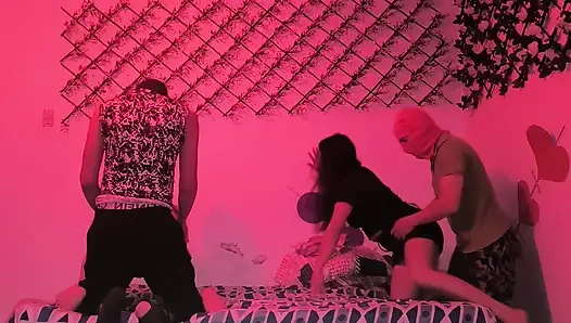 Dua pasangan bercinta bersamaan dengan pelacur murah dari India