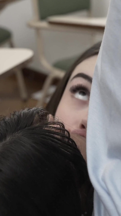 Instituto Limón Chapter 1 The Mathematics Teacher Teaches Two Classmates to Share in a Very Particular Way | Clip 1