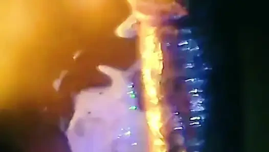 Kejutan es krim stroberi!