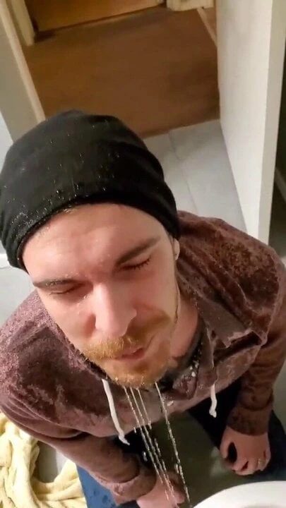 Face piss