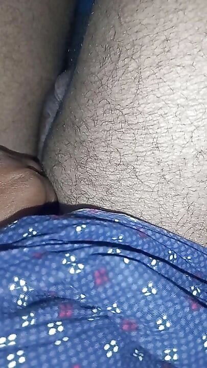 Desi Aunty with Pussy Hole Sucking Cream