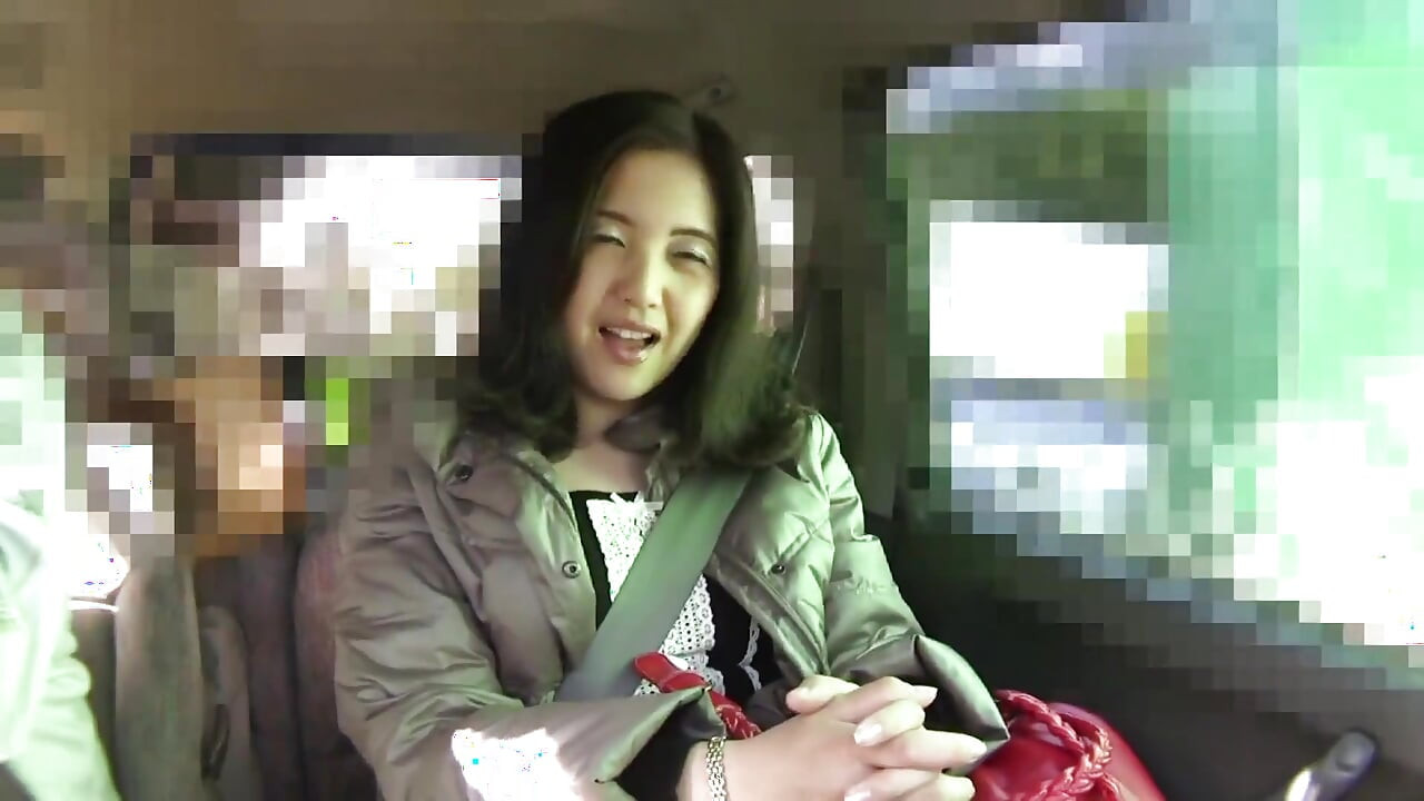 Japonesa milf ansiosa por pollas y juguetes