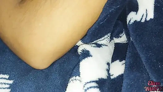 Смотрю на киску моей сводной сестры в ее нижнем белье