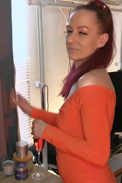 Firegirl X Axel Reigns - Squirting Wife Gets Fucked by BBC