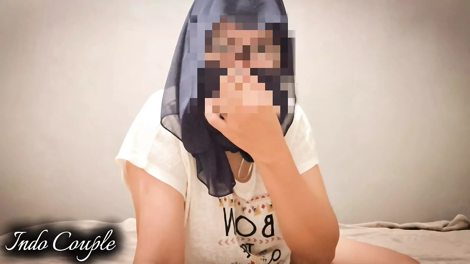 Abang tiriku yang lagi capek ngajak dia ngentot (kakak tiri dan abang tiri Hot sex couple