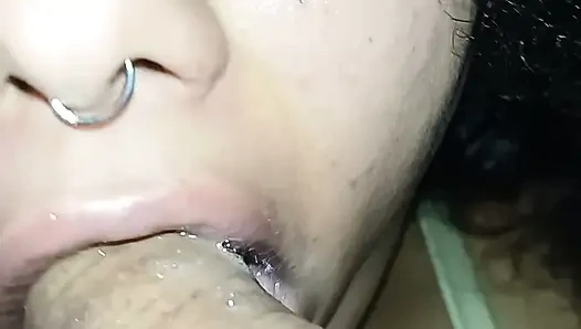 CROT DI DALAM, CROT DI MULUT CEWEK JALANG INI DENGAN BANYAK SPERMA HANGAT