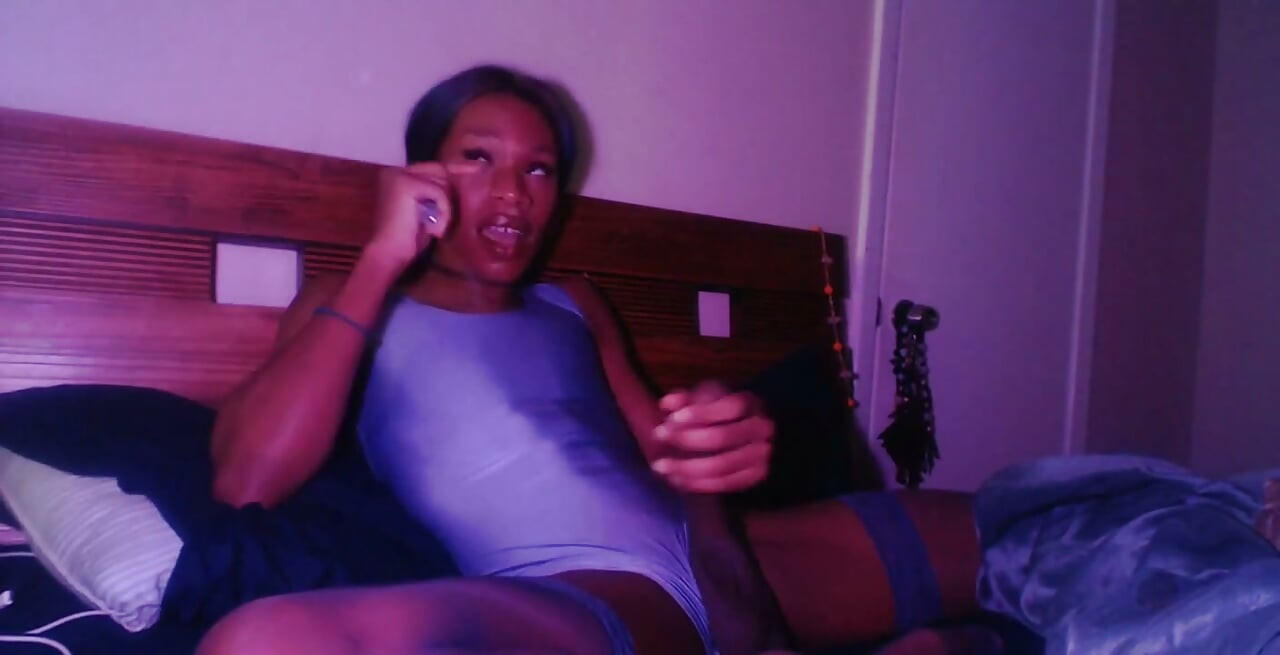 Purple Dream Spandex Bad Girl Bulge Cumshot I love spandex.